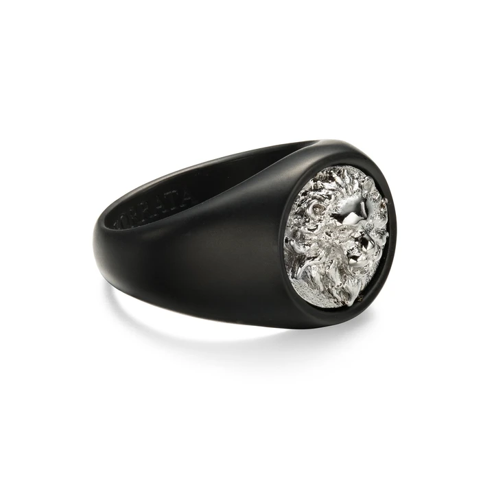 Lion Ring in Black Silver